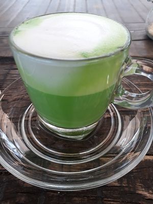 Green matcha latte at Seed to Feed in Koh Phangan