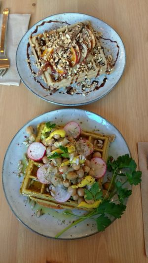 sweet and savory waffles at Aureen Green in Berlin