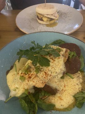 Vegan eggs benny and a breakfast muffin at Seeds for the Soul in Edinburgh