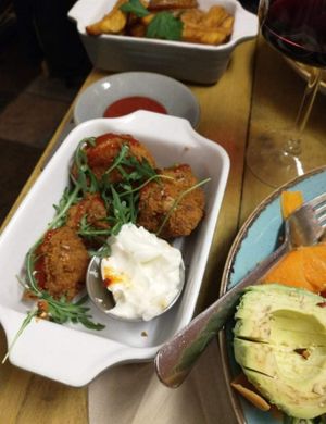 Deep fried cauliflower with garlic mayo and chips at Seeds for the Soul in Edinburgh