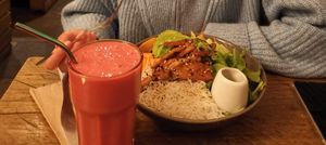 Asian bowl and smoothie at Seeds for the Soul in Edinburgh