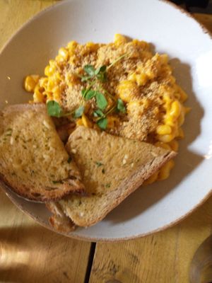 Mac n cheese at Seeds for the Soul in Edinburgh