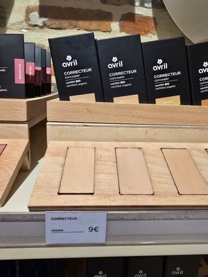 Correcteur - vegan labelled at Avril in Rennes