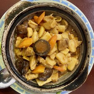 Vegan Chicken with Vegetables   at Pato Beikin in Valencia