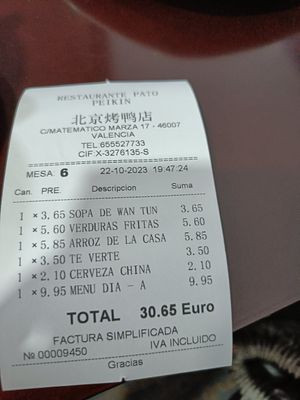 The bill shows that the restaurant is very affordable. at Pato Beikin in Valencia