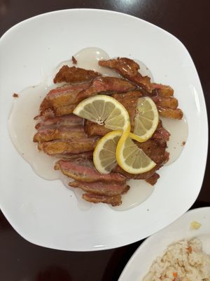 Pollo al limón  at Pato Beikin in Valencia