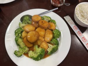 Japanese style tofu with broccoli  at Pato Beikin in Valencia
