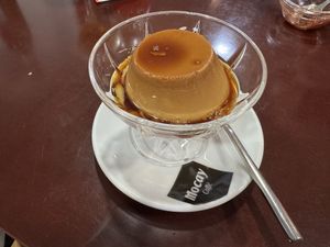 Vegan pudding with soy milk and agarve  at Pato Beikin in Valencia