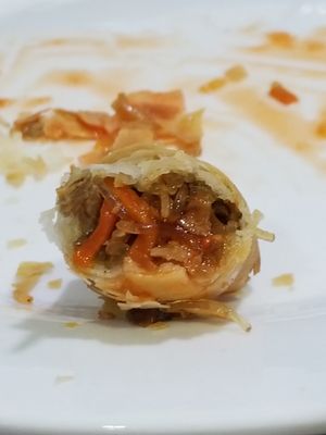 Vegan house roll, tastes exactly like spring roll at Pato Beikin in Valencia