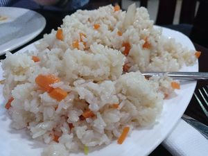 fried rice with vegetables at Pato Beikin in Valencia