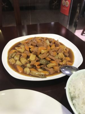 kung bao chicken at Pato Beikin in Valencia