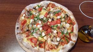 tofu pizza at Warzywniak Trzebnicka in Wroclaw