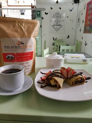 CREPE CON CHOCOLATE Y FRUTAS (HARINA INTEGRAL) at Yeah Rico y Saludable in Arequipa