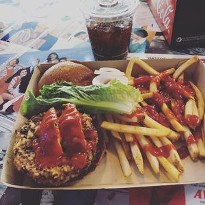 Vegabond burger at DFW - Twisted Root Burger - TA in Dallas