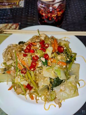 Woonsen Noodles stir-fried with veggies at T&I Tien Sin in Pattaya