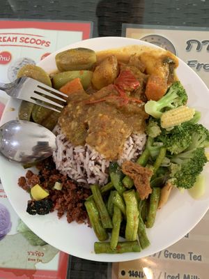 Lunch at T&I Tien Sin in Pattaya