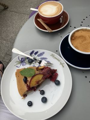 vegan coffees and dessert at W Filizance Cafe in Poznan