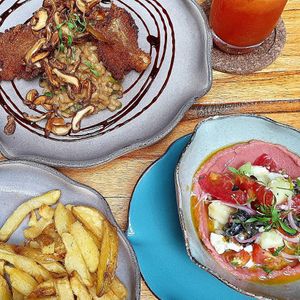 Las orellanas apanadas estaban deliciosas!  #Veganuary at Justo Restaurant in Medellin