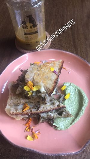 Es genial todo . No dejen de conocerlo y disfrutar al venir a Medellín   at Justo Restaurant in Medellin