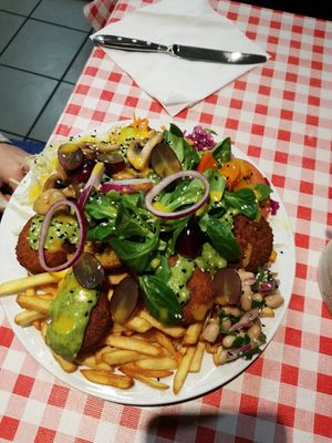 Falafel Teller at Nusslocher Döner-Pizzeria in Nussloch