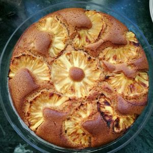 i dolci ; torta di ananas at Naturangolo di Alessandro Mandelli in Osnago