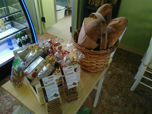 pane fresco cotto al.forno at Naturangolo di Alessandro Mandelli in Osnago