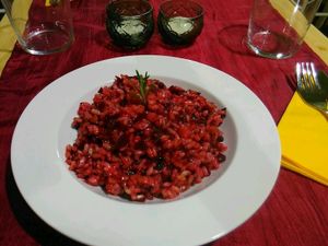 risotto alla barbabietola con rosmarino e maggiorana at Naturangolo di Alessandro Mandelli in Osnago