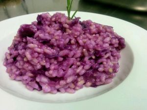 riso in crema viola al cavolo cappuccino at Naturangolo di Alessandro Mandelli in Osnago