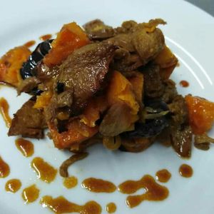 Seitan, sweet potatoes and olive at Naturangolo di Alessandro Mandelli in Osnago