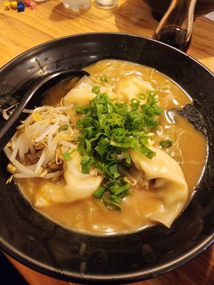 Lamen de gyoza at Hinode in Sao Paulo