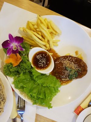 Broiled grazing moon at Luly Am Thuc Chay in Ho Chi Minh City