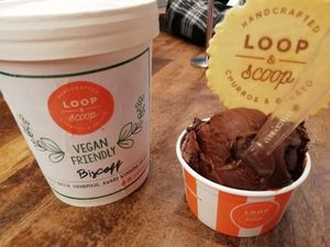 Vegan biscoff cream and chocolate ice cream with wafer at Loop & Scoop in Glasgow