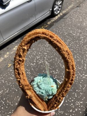 Biscoff churro and mint choc chip vegan ice cream  at Loop & Scoop in Glasgow