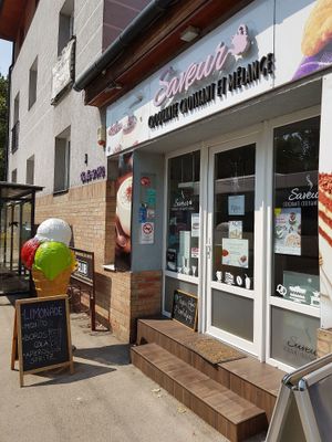 Front at Saveur Cafe in Szekesfehervar