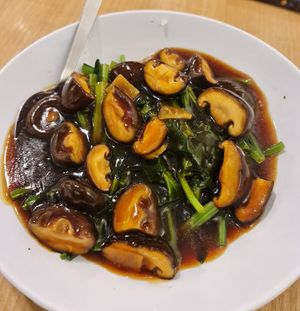 Spinach Mushroom ~ 25/9/22 at D'life 蔬食 - Toa Payoh  in Central Singapore