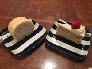 Chestnut roll cake and strawberry decoration cake at Ritz'n in Tsukuba
