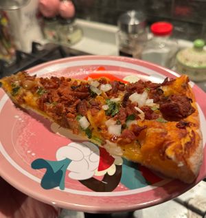 A delicious pastor slice of vegan pizza #Veganuary at VG Pizza in Mexico City