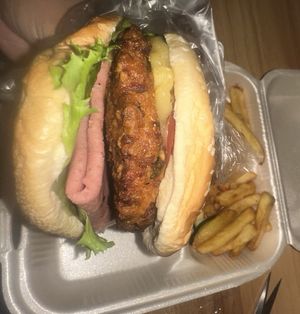 Amo sus hamburguesas   at VG Pizza in Mexico City