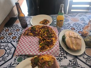  at VG Pizza in Mexico City
