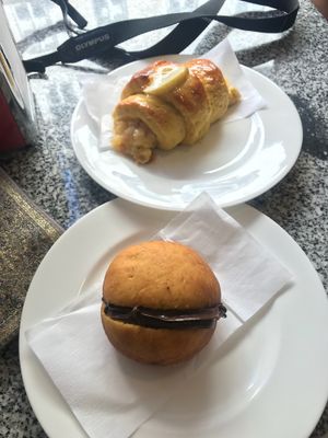 Vegan pastries at Zarzuela in Lisbon