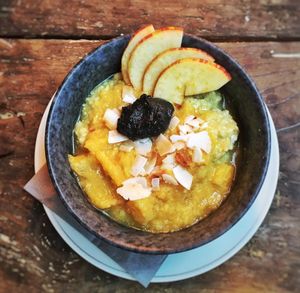 Healthy breakfast  at Grains in Vienna