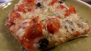 Vegan pizza at Dona Flor Cafe in Lisbon