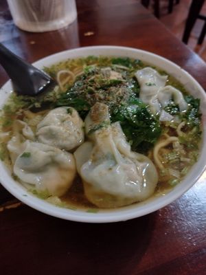 Wonton soup at SùShí Gié Zhī 素食茄 in Taipei