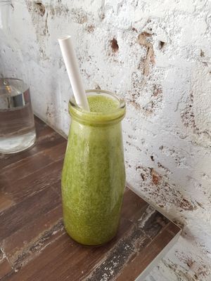 Green matcha smoothie at Cafe Nowa in Petersham