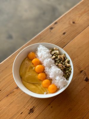 "mangolicious" smoothie bowl
v, gf at Crate Cafe in Canggu