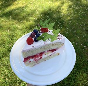 Vanilla and raspberry cake at Martens hus in Nykoping
