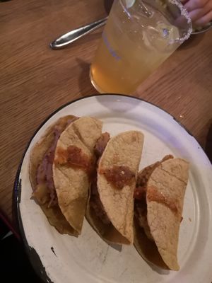 Quesadillas con papas y frijoles at La Neta in Copenhagen