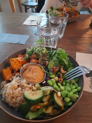 Buddha bowl at Ginko in Graz