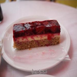 Berry Slice at Ginko in Graz