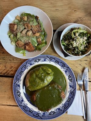 Caesar salad (small size), vegetables, and the famous « Pie, mash and liquor"  at The Spread Eagle in East London